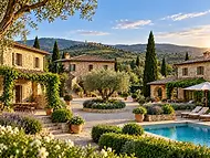 Agriturismo in Toscana con più unità abitative, piscina e spazi comuni