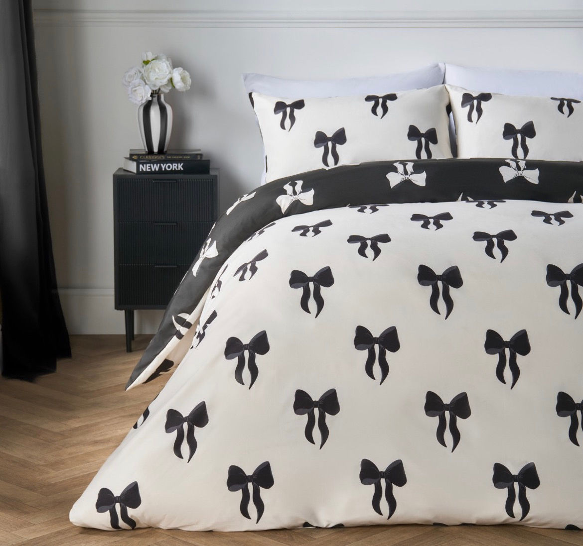 Bow Print Reversible Duvet Cover Set - Monochrome