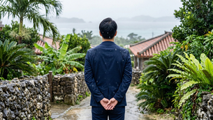 完璧な計画と石垣島の雨。不確実な日々を面白がる「大人の心の余白」