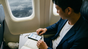 雲の上からの告白：雨の石垣島へ、新しい自分を乗せて