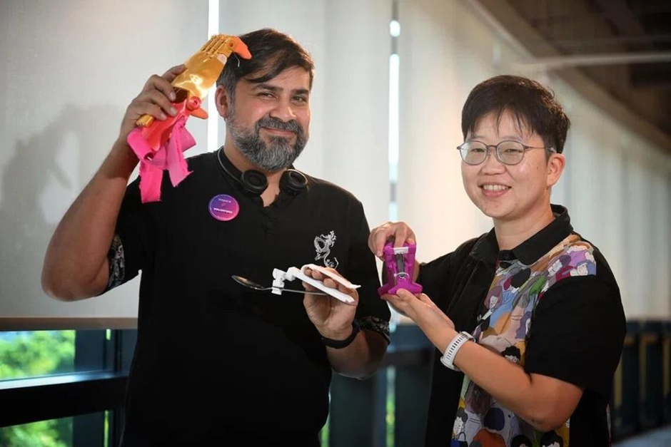Salvage Garden co-founder Saad Chinoy (left) with volunteer Yeh I-ling. – ST