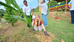 UK Delegation Learns about Sustainable Practices in Malaysian Palm Oil Sector