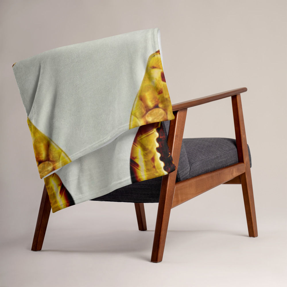 WURA Throw Blanket