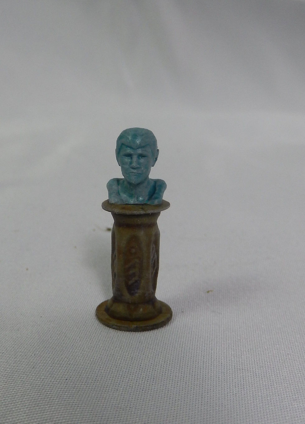 Thumbnail: Bust statues, fantasy tabletop terrain