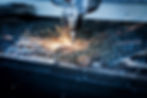 Découpe laser industriel - les réflexions sur le métal sont dangereuses pour la vision - sécurité occulaire - lunettes de protection laser