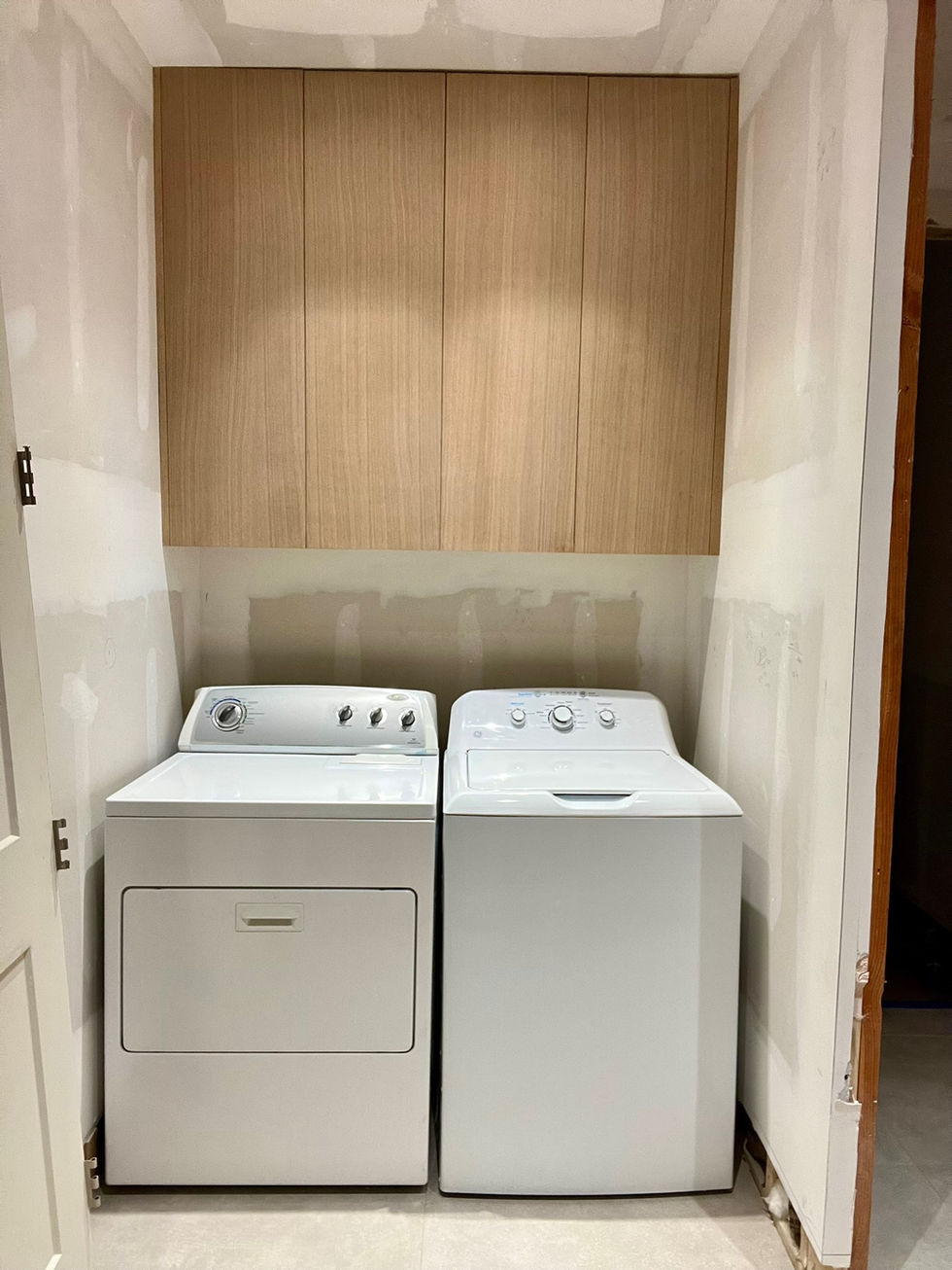 Modern, Flat Panel Laundry Room Cabinets