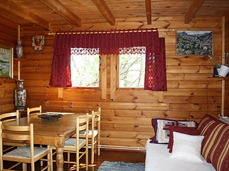 cottage_3_house_complex_living_room.JPG