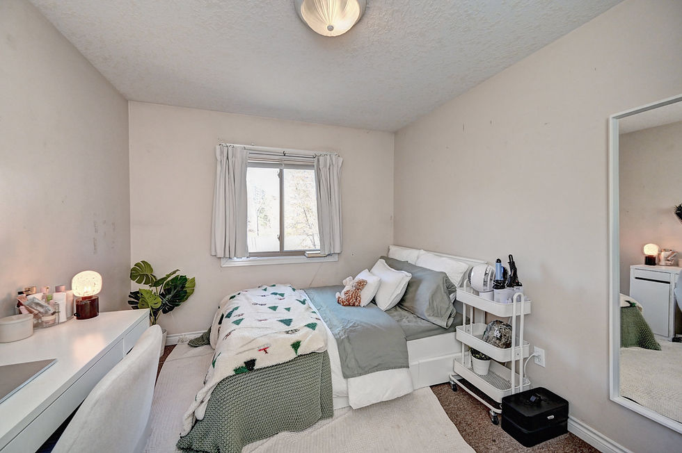 Bedroom 3_78 Seagram