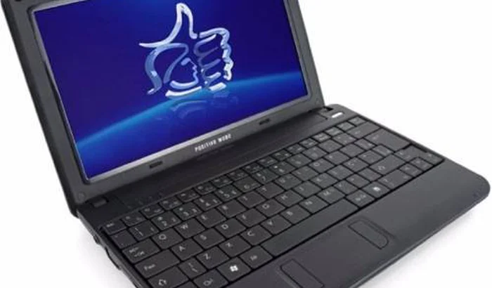 netbook-positivo-mobo-black-hd-80gb-16ghz-1gb-3-usb-wi-fi-899701-MLB20410391536_092015-O.w