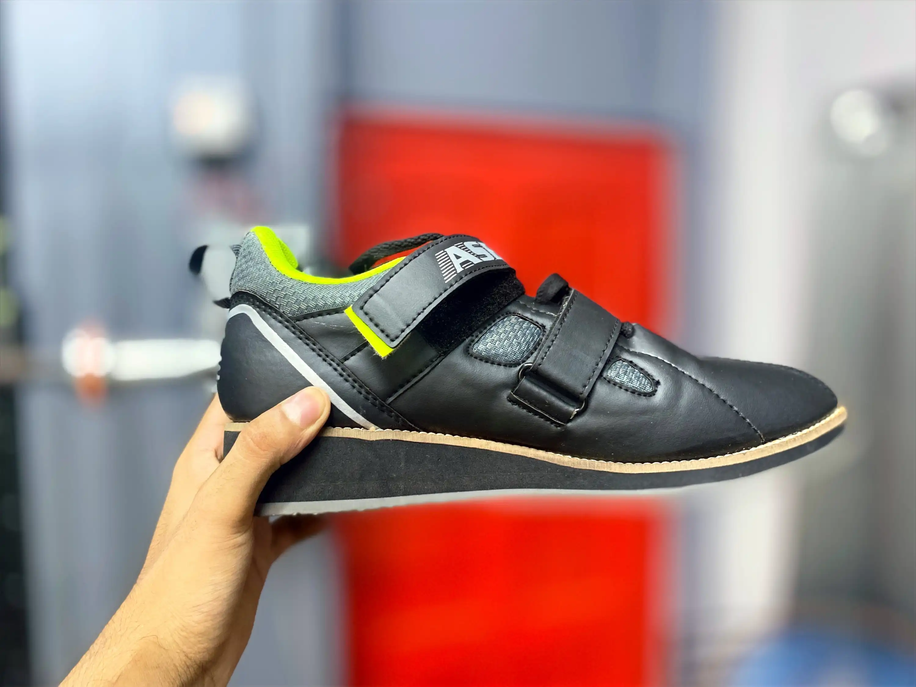 Squat sneakers deals