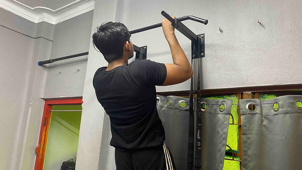 Are Door Pull up Bars Safe? How to be safe on one