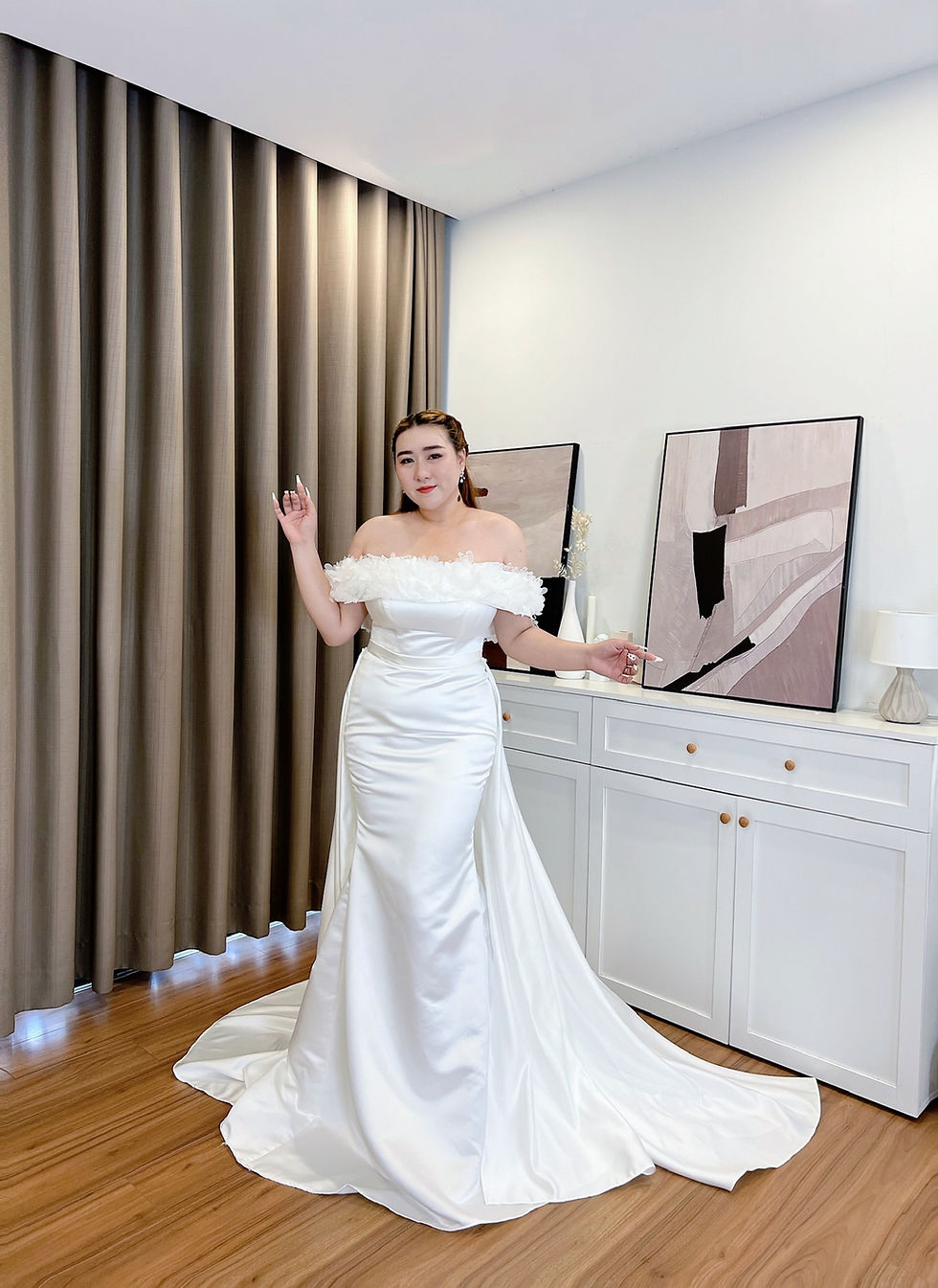 Thumbnail: Abimbola Straight w Extended Skirt Minimal Mermaid