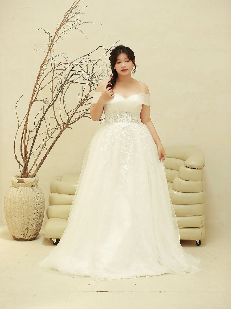 Thumbnail: Amira – Romantic Off-Shoulder A-Line Wedding Gown with Lace Corset Bodice