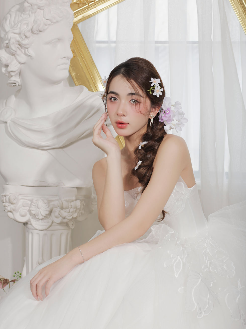 Thumbnail: Revandia - Big Lace Ruffle Ballgown