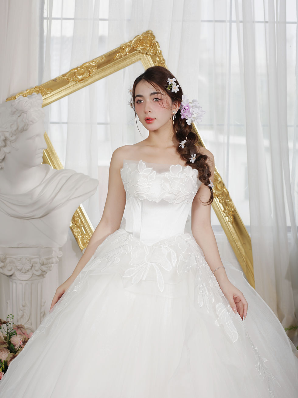 Thumbnail: Revandia - Big Lace Ruffle Ballgown