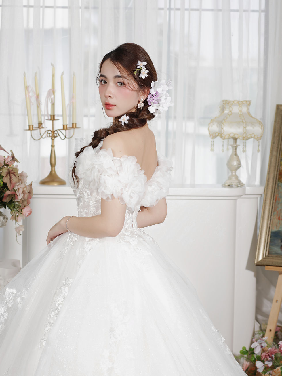 Thumbnail: Laihiala - Deep V Big Flowers Offshoulder Shimmer Skirt Ballgown