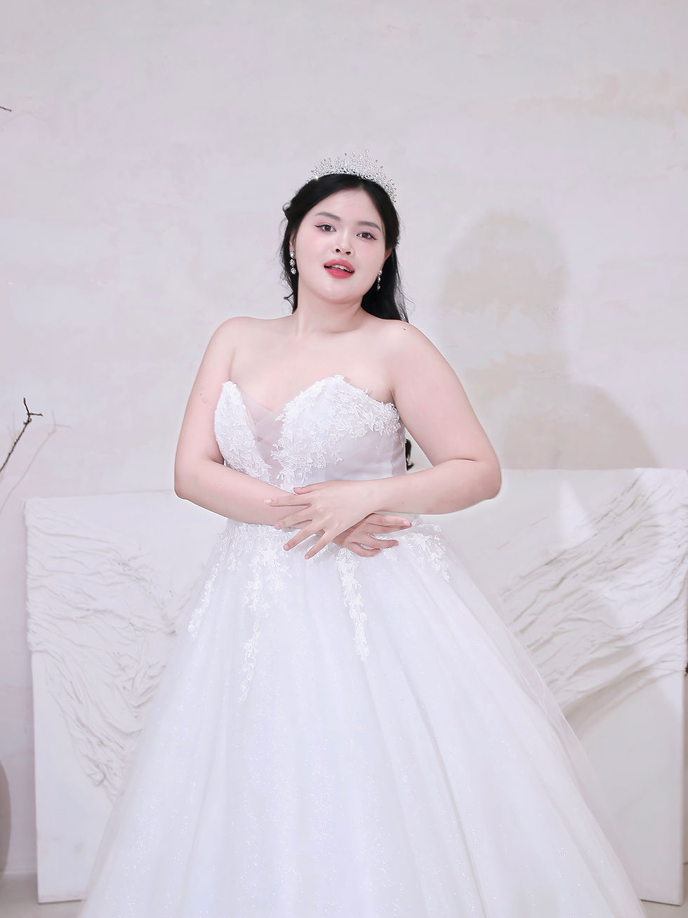 Thumbnail: Emilia V Cut w Mesh Draped Top Lace Ballgown
