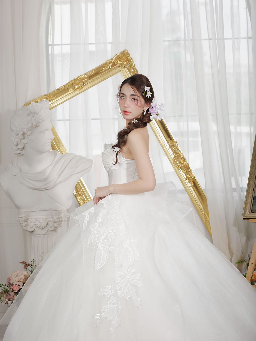 Thumbnail: Revandia - Big Lace Ruffle Ballgown