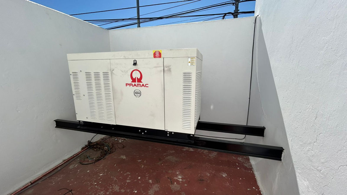 Generador Pramac comercial 27 kVa
