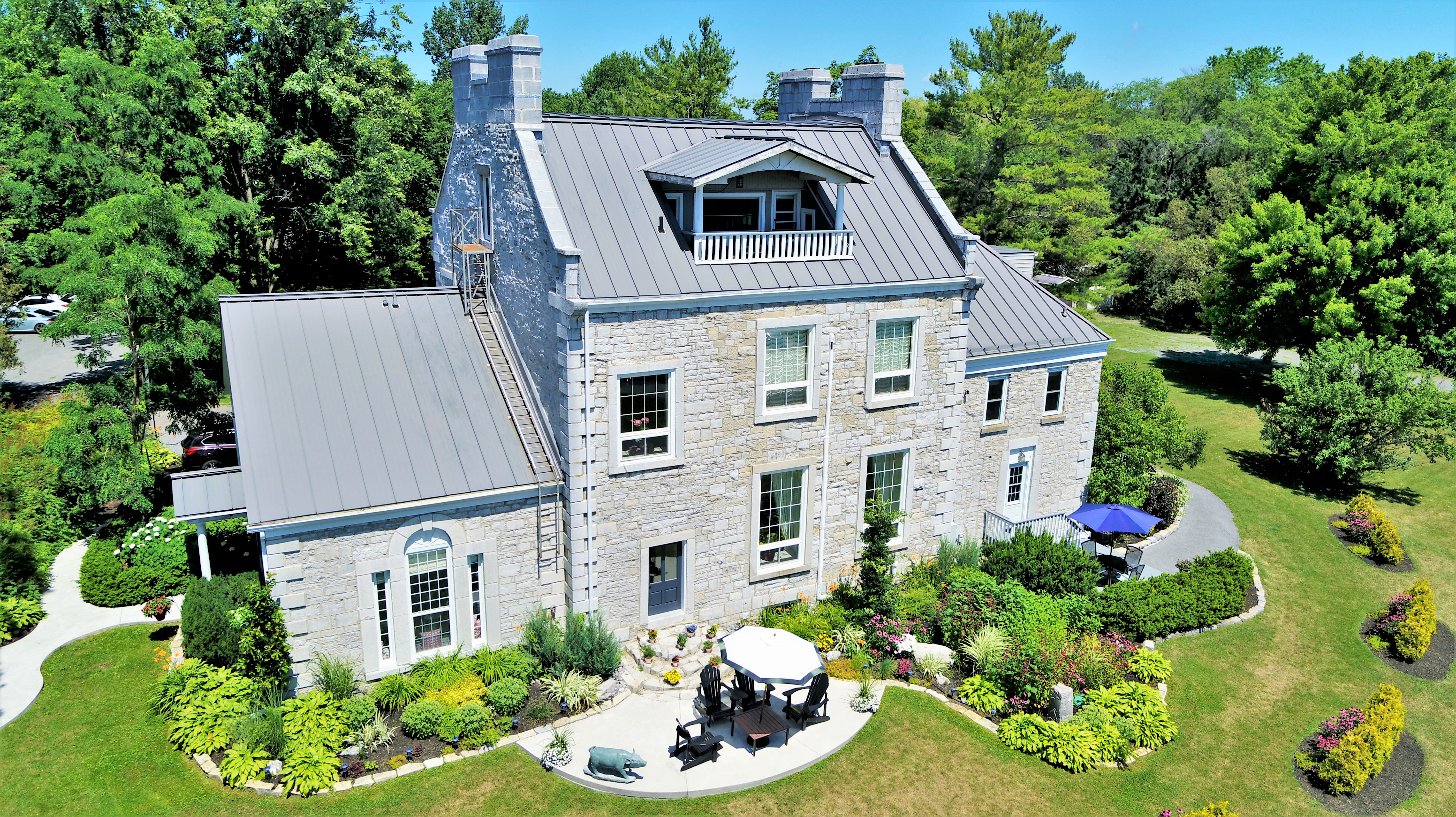 All Suites Whitney Manor in Kingston, Canada