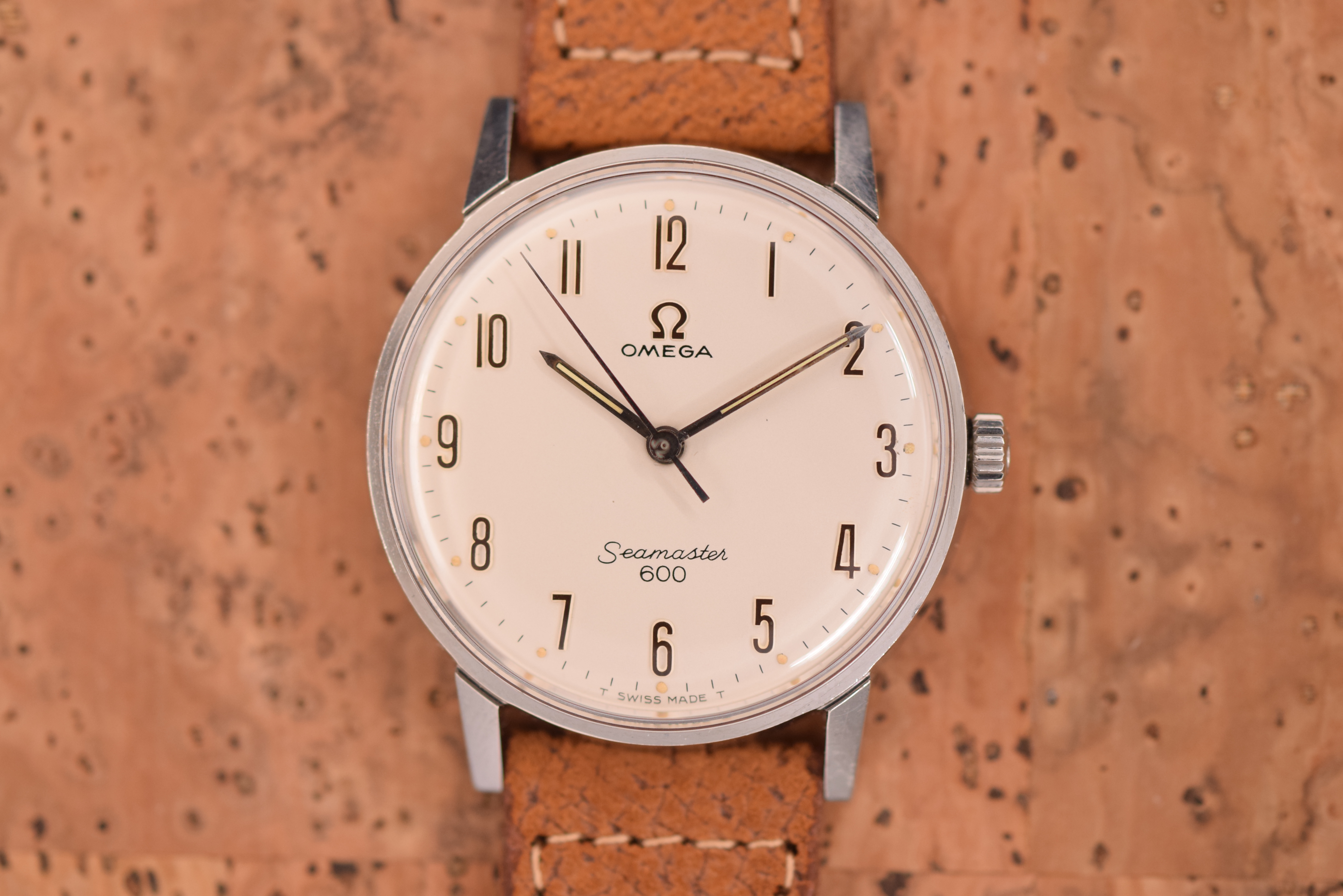 Omega Seamaster 135.011. Front dial view. · Photo: Vision Vintage Watches · © Vision Vintage Watches; permission not yet confirmed · Source: https://www.visionvintagewatches.com/product-page/1965-omega-seamaster-600-full-arabic