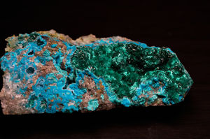 Brochantite and Atacamite on Chrysocolla