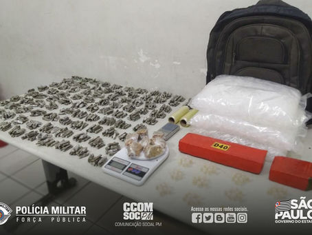 PMESP FAZ APREENSÃO DE GRANDE QUANTIDADE DE DROGAS, EM MARÍLIA/SP