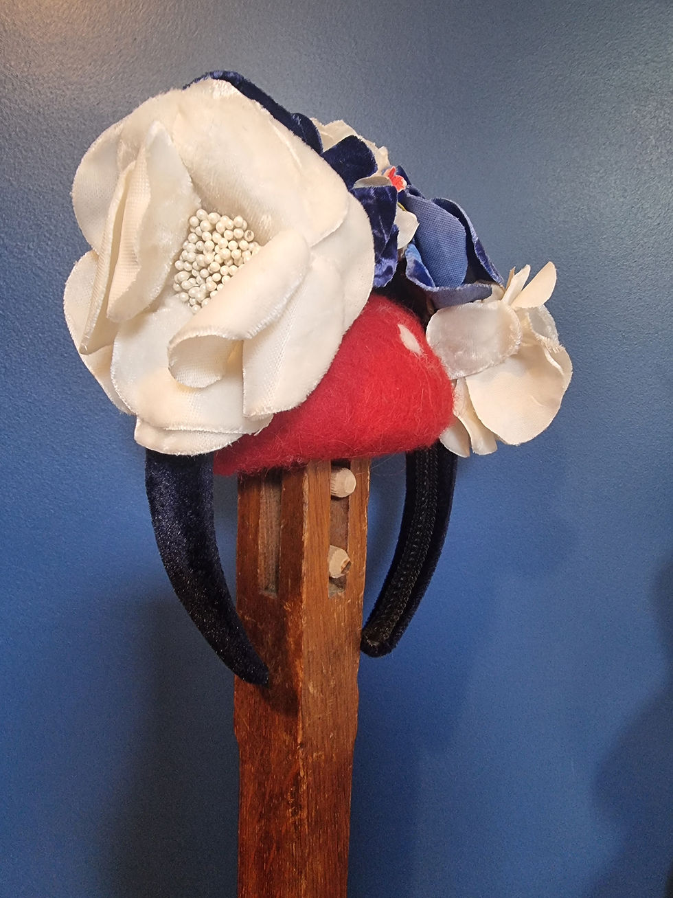 Thumbnail: Vintage Blue and White Flower Headband