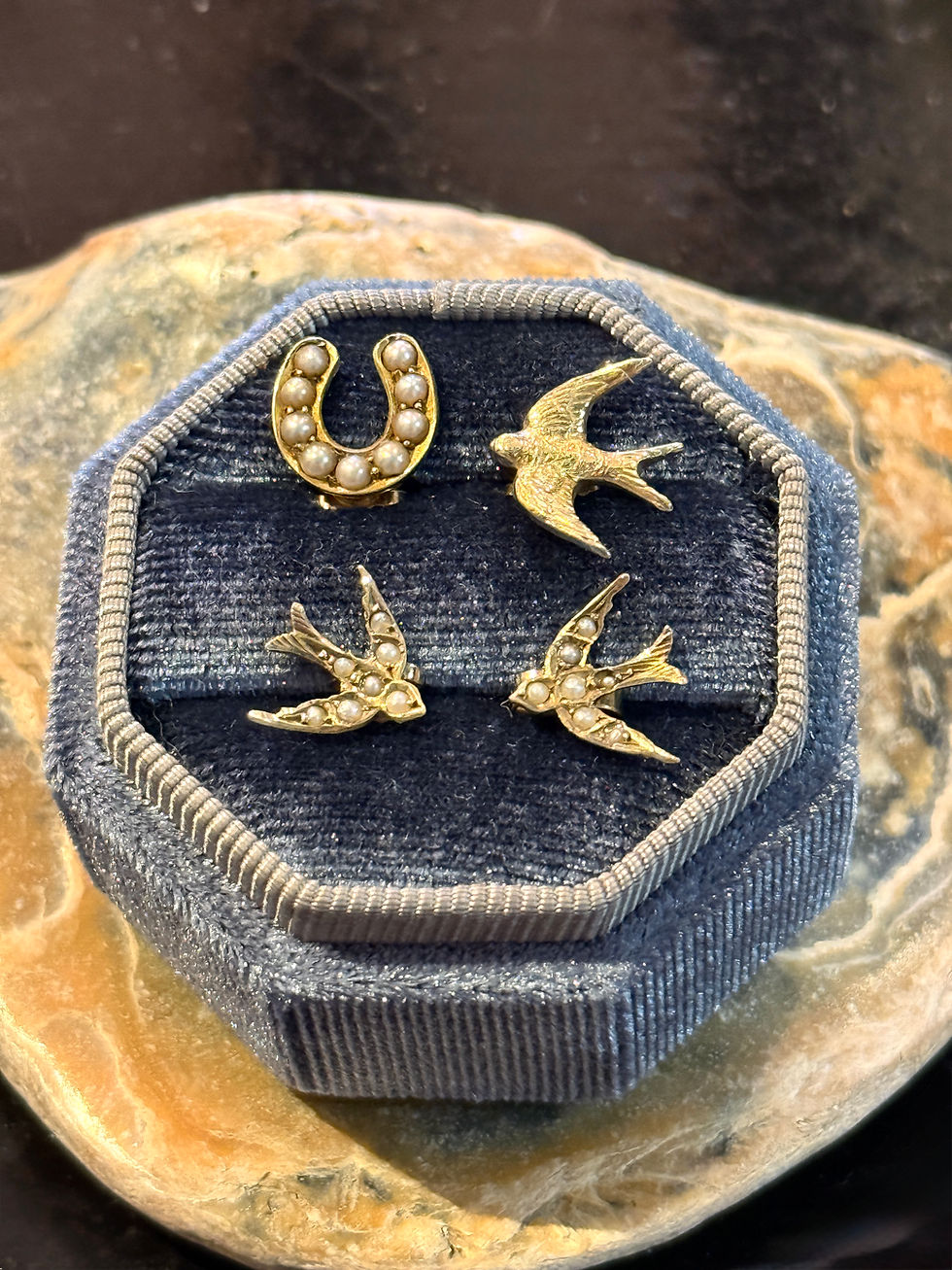 Thumbnail: Single earring, 9ct horseshoe with pearls