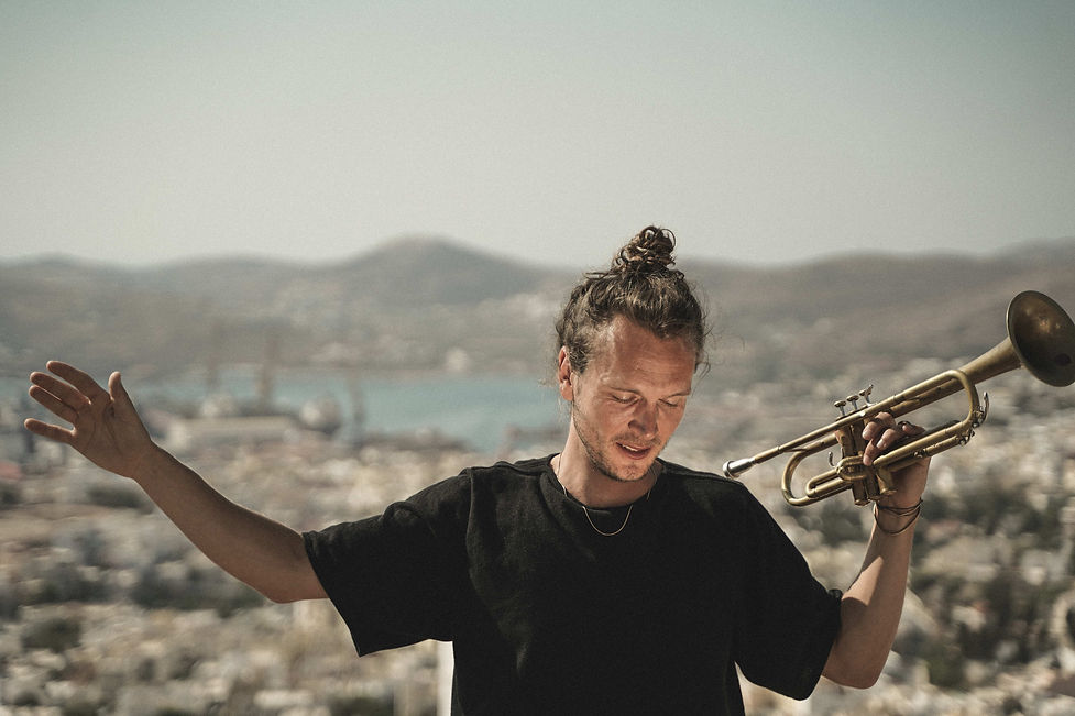JPattersson on the Rooftops of Anos Syros