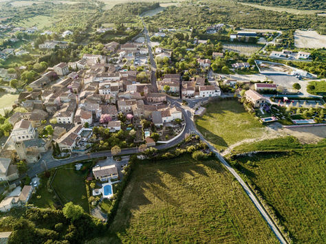 Château & Village Castigno l Francia
