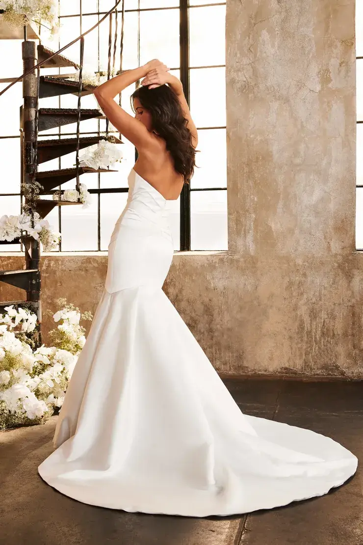 Thumbnail: Liv by Kelly Faetanini Stone