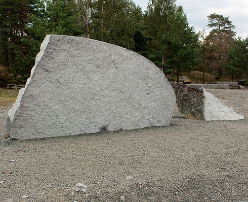 Eva Hermens, Larvikit, Labrador, Steinbruch Stalaker, Norwegen, Symposium Norge 2019, Stein, Steinskulptur, Bildhauerei, Skulptur