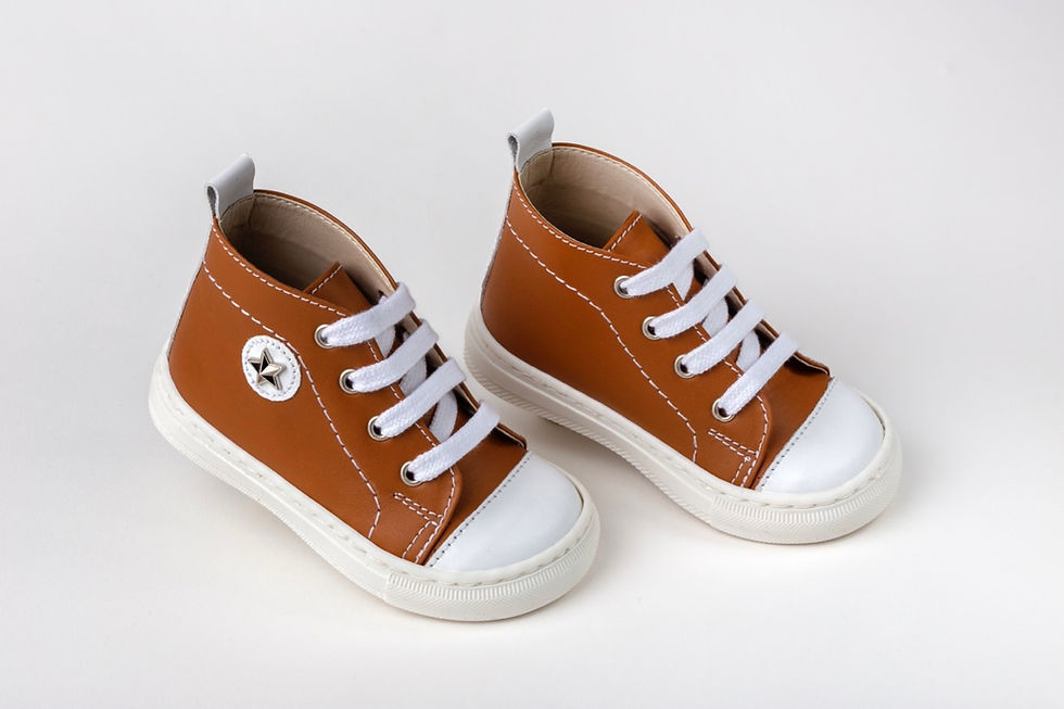 Μποτάκι περπατήματος δετό από λευκό και ταμπά δέρμα-A338T