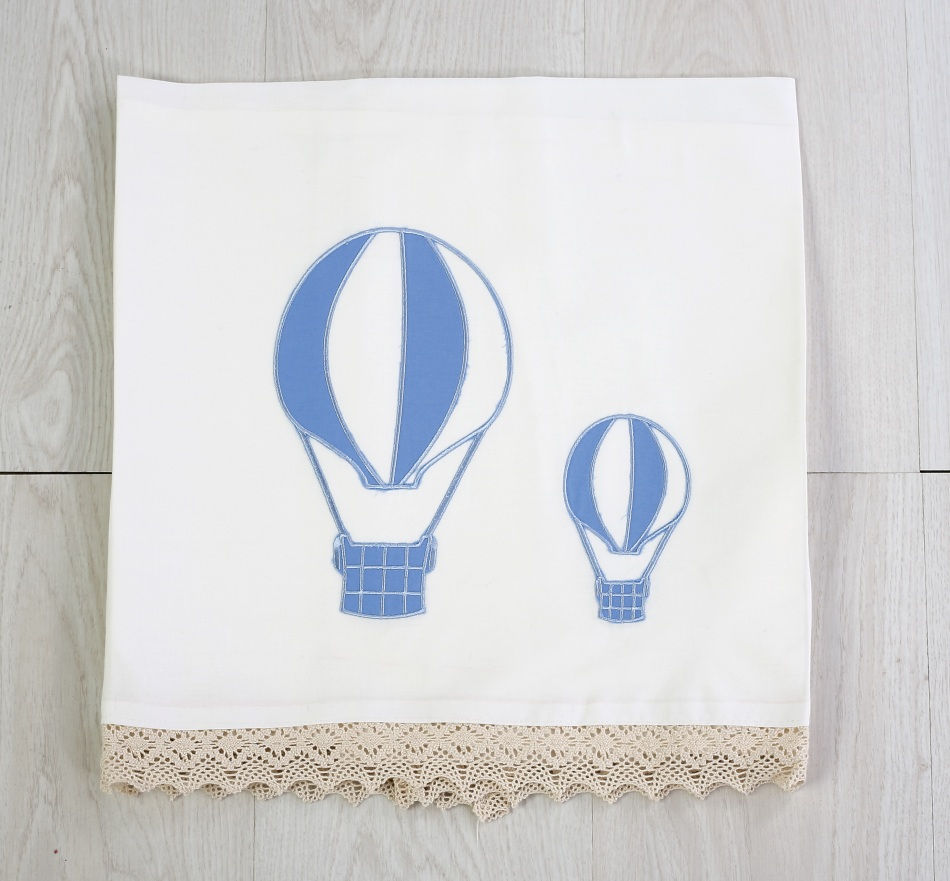 Thumbnail: Σετ βάπτισης  με θέμα Αερόστατο ζωγραφισμένη στο χέρι ΣΚΒ-1079