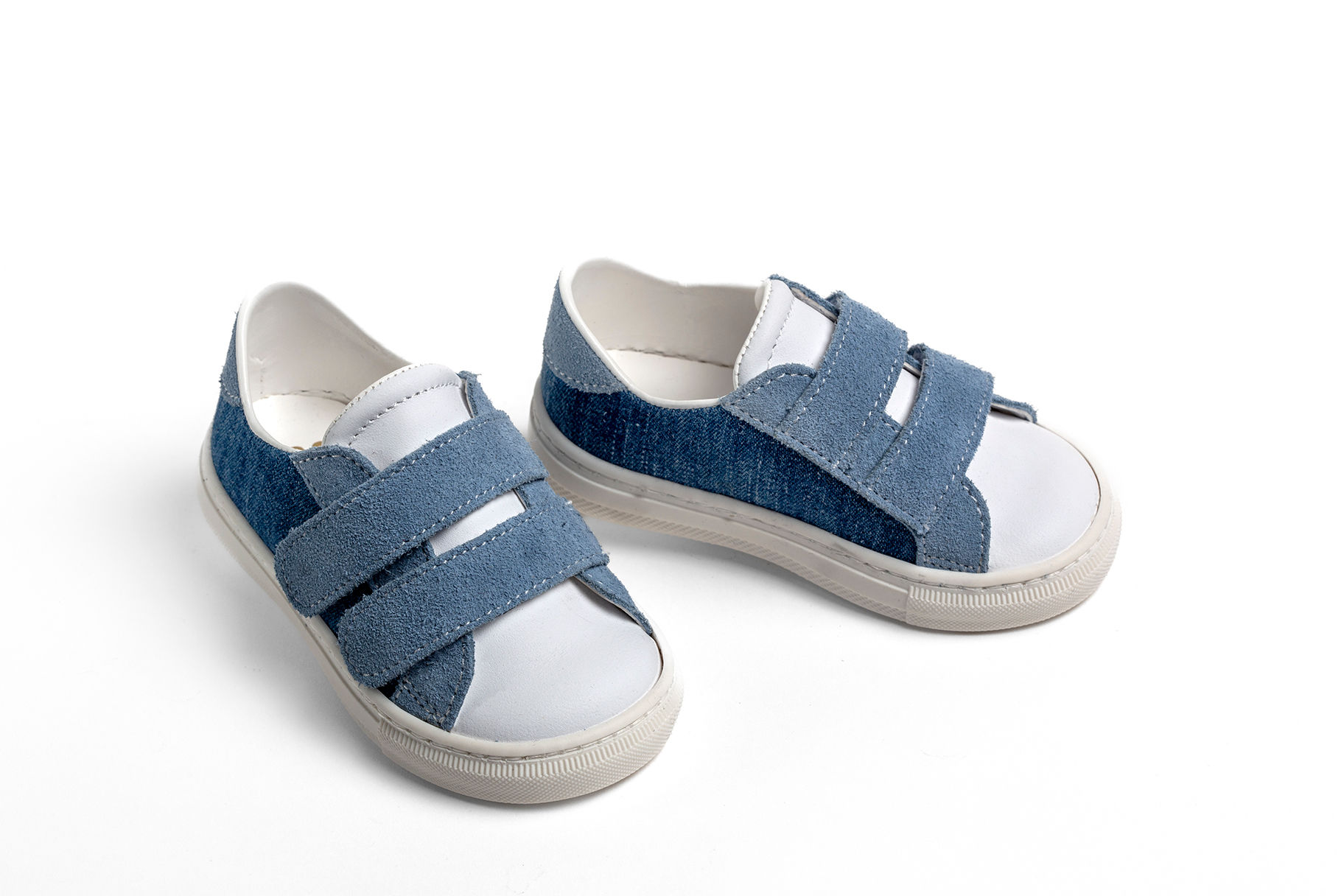 Παπούτσι περπατήματος  από blue jean ύφασμα, λευκό δέρμα και γαλάζιο