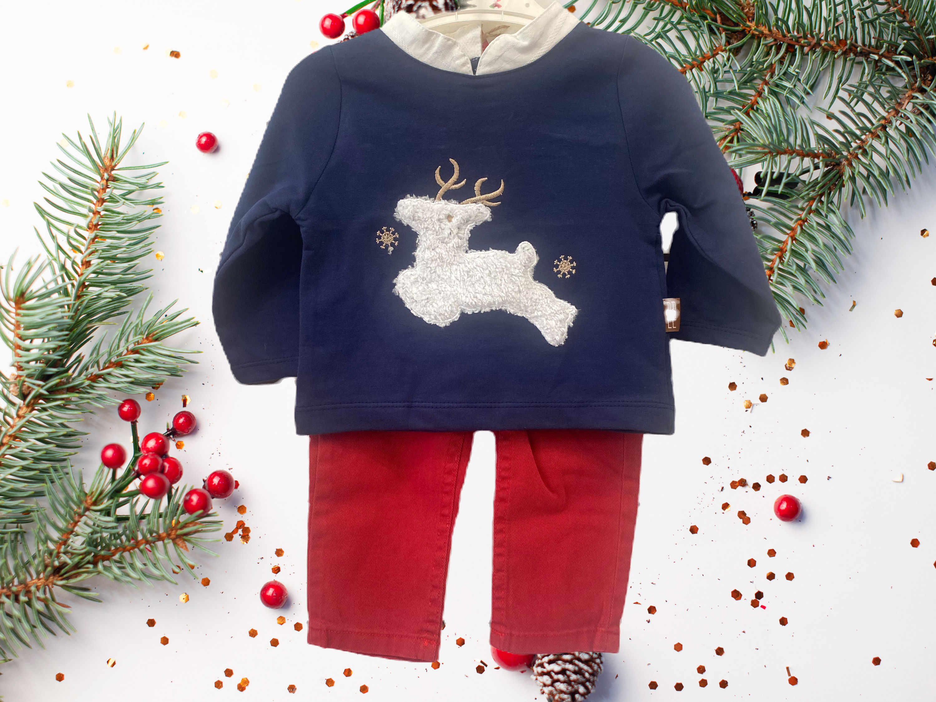 Χριστουγεννιάτικο βρεφικό σετ με κεντημένο ελαφάκι 588NY