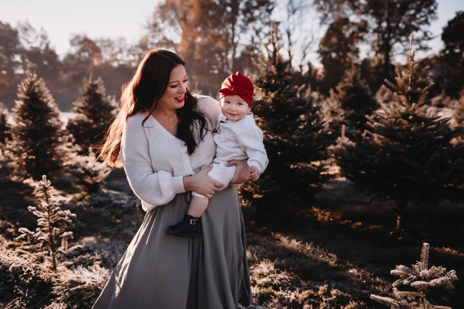 Mom Outfit Ideas for Family Photos