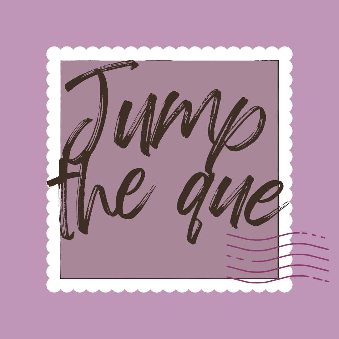 a logo that says jump the que