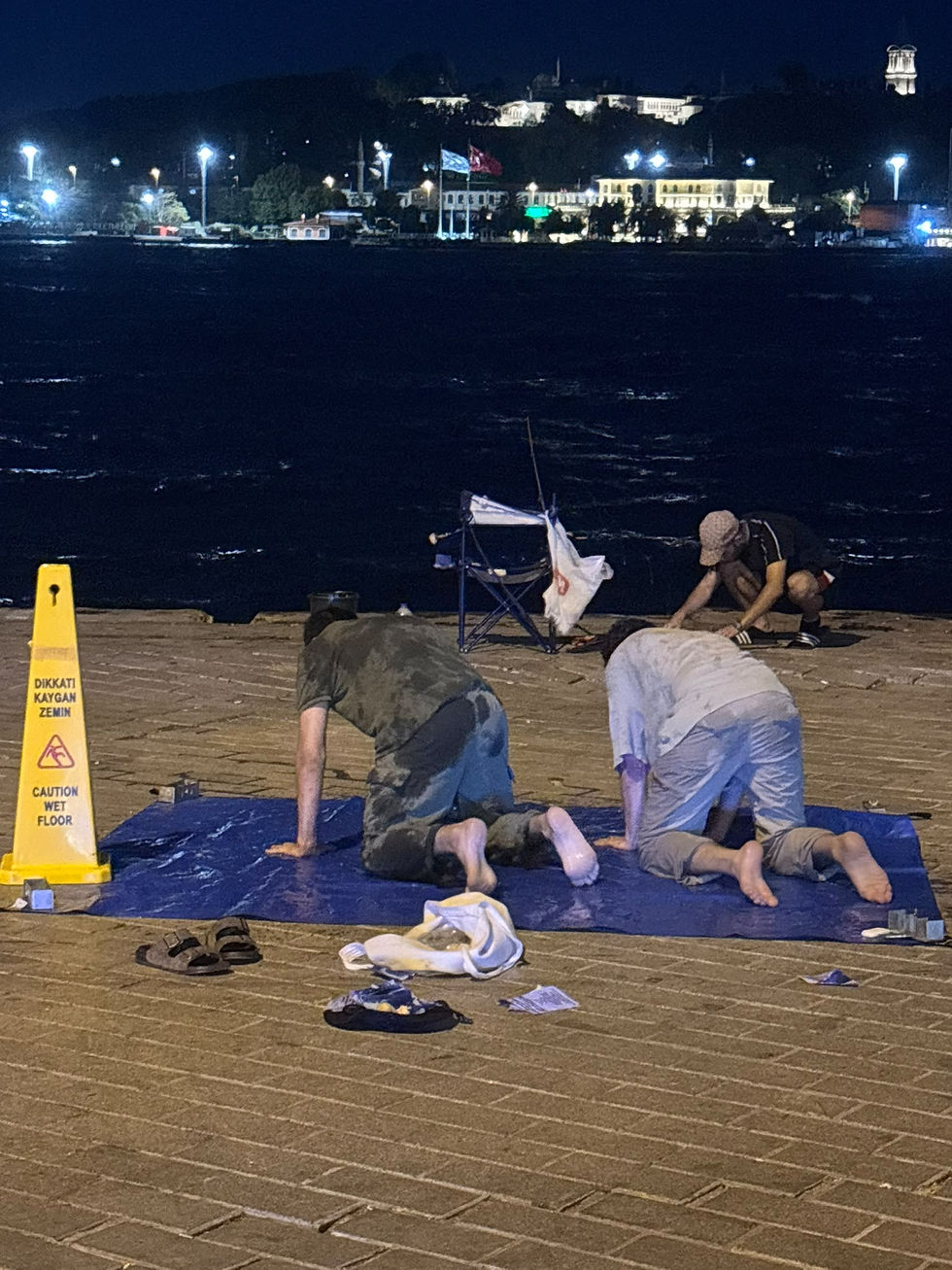 Fotoğraflar kaygan zemin izleyicileri tarafından çekilmiştir.