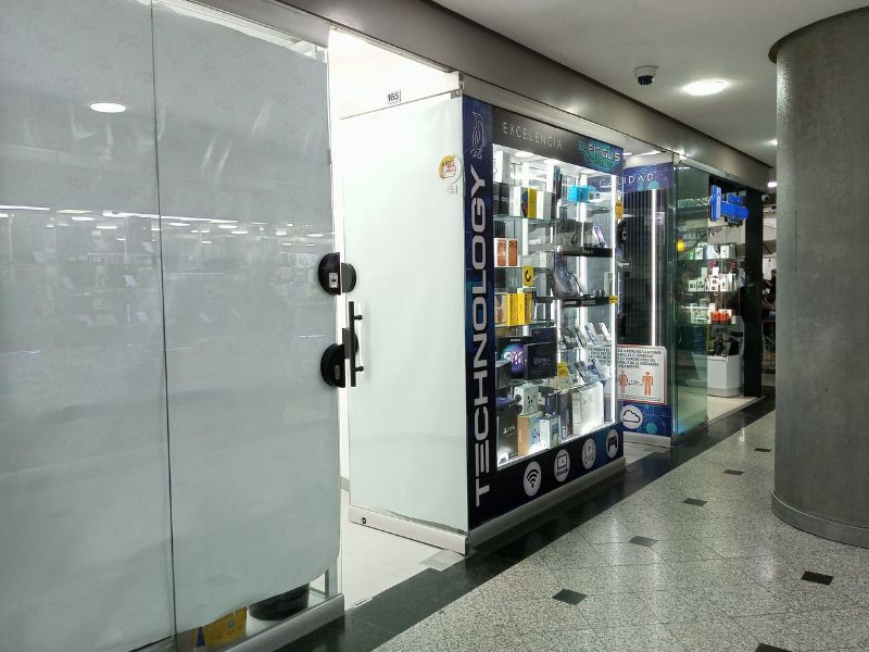 Miniatura: Local en alquiler en  el Centro Comercial City Market en el Boulevard de Sabana Grande en Caracas