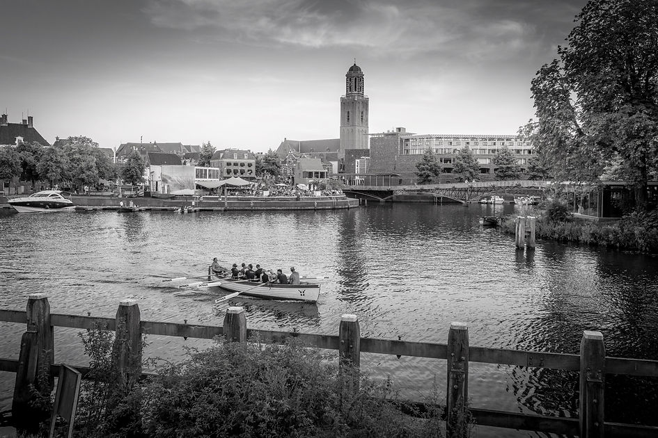 Rowboat in front of the tower of Zwolle in the summer_edited.jpg