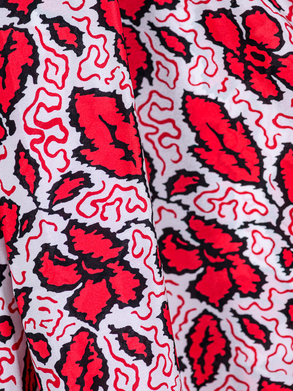 Miniaturbild: Silk foulards | The AVERYL edition | Strawberry | Barbara Wagner