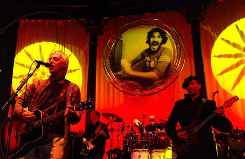 paul weller performing at the Jim Capaldi Tribute concert