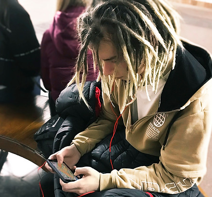 We repair any texture hair with dreadlocks that needs a loctician specialist master at her craft. Bee travels globally to provide her trademark services on dreadlocks.