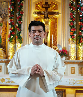 Rev FR Tatlong Hari.jpeg