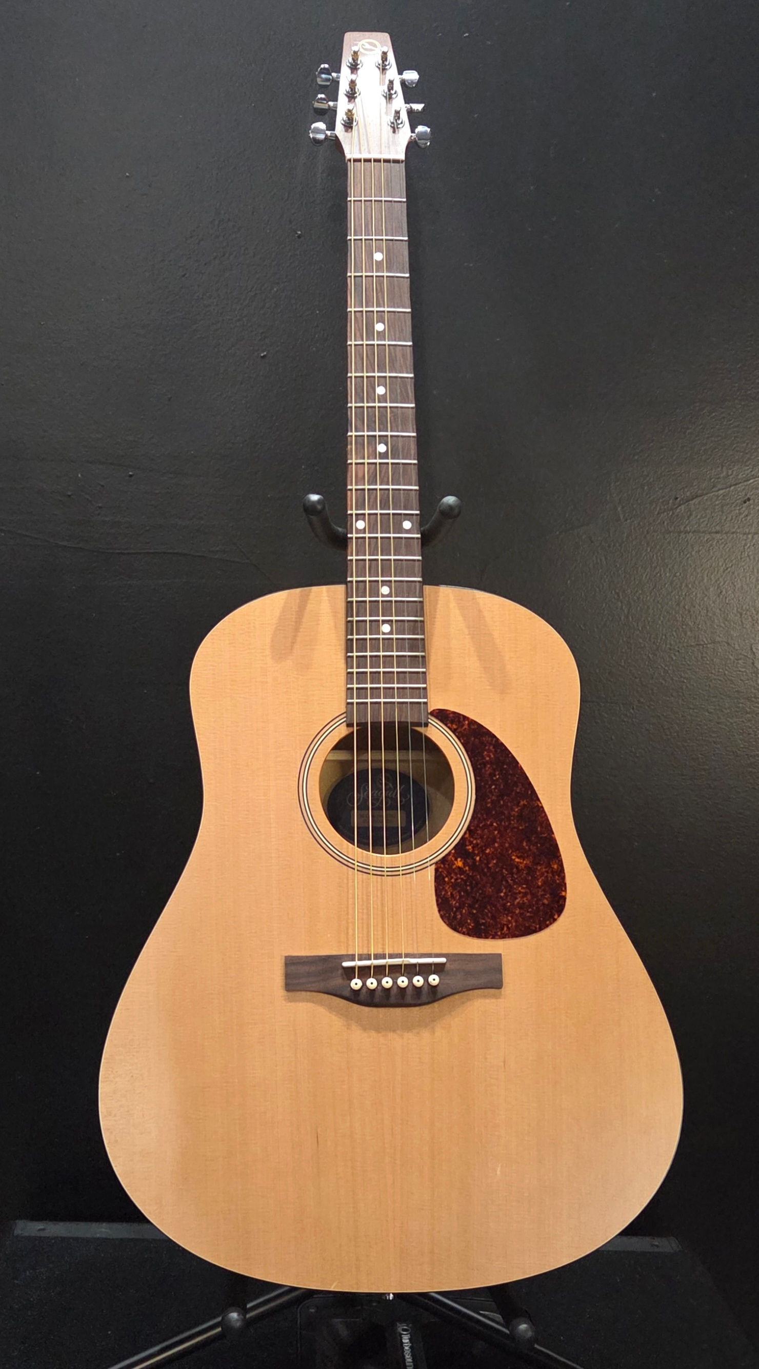 Seagull: "1984 S6" Original Series, Natural Cedar Top