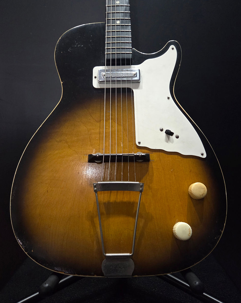 Thumbnail: 1960 Harmony Stratotone