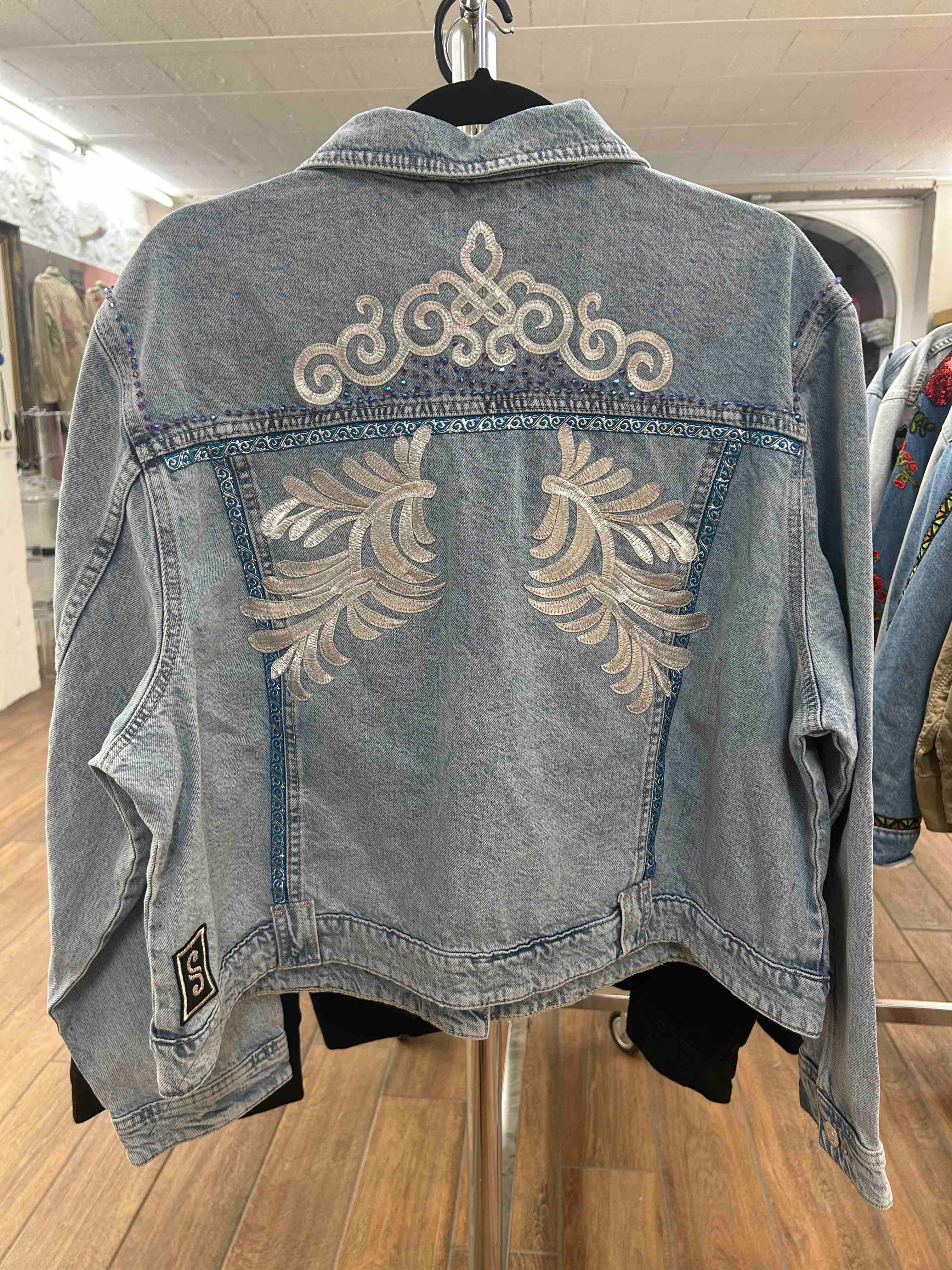 Veste en Jean Perles Swarovski et relief argenté