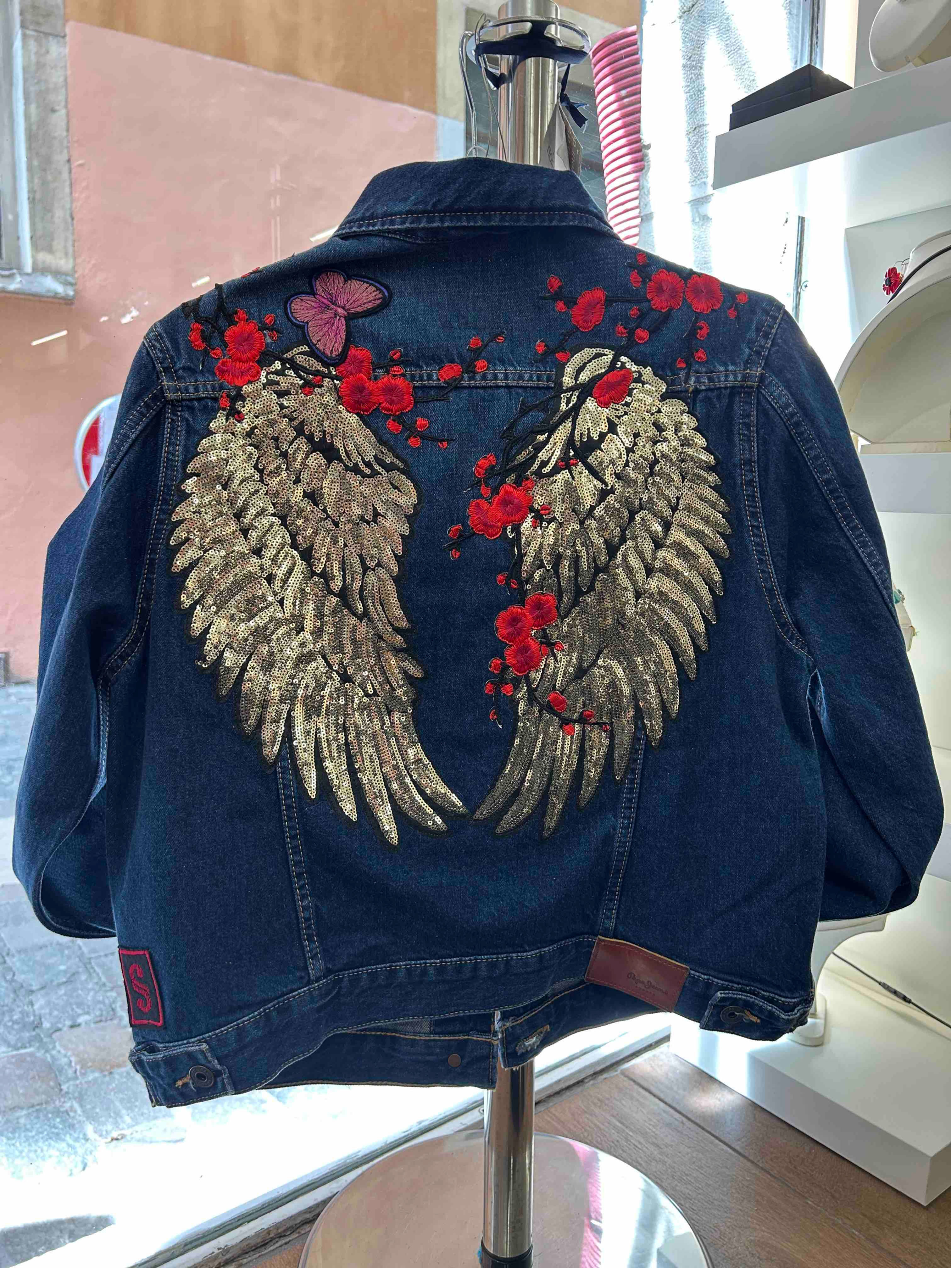 Veste Denim Ailes d'Ange dorées et fleurs de cerisiers